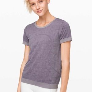 Lululemon Swiftly Relaxed Breathe Short Sleeve shirt Purple Quartz size 10 EUC